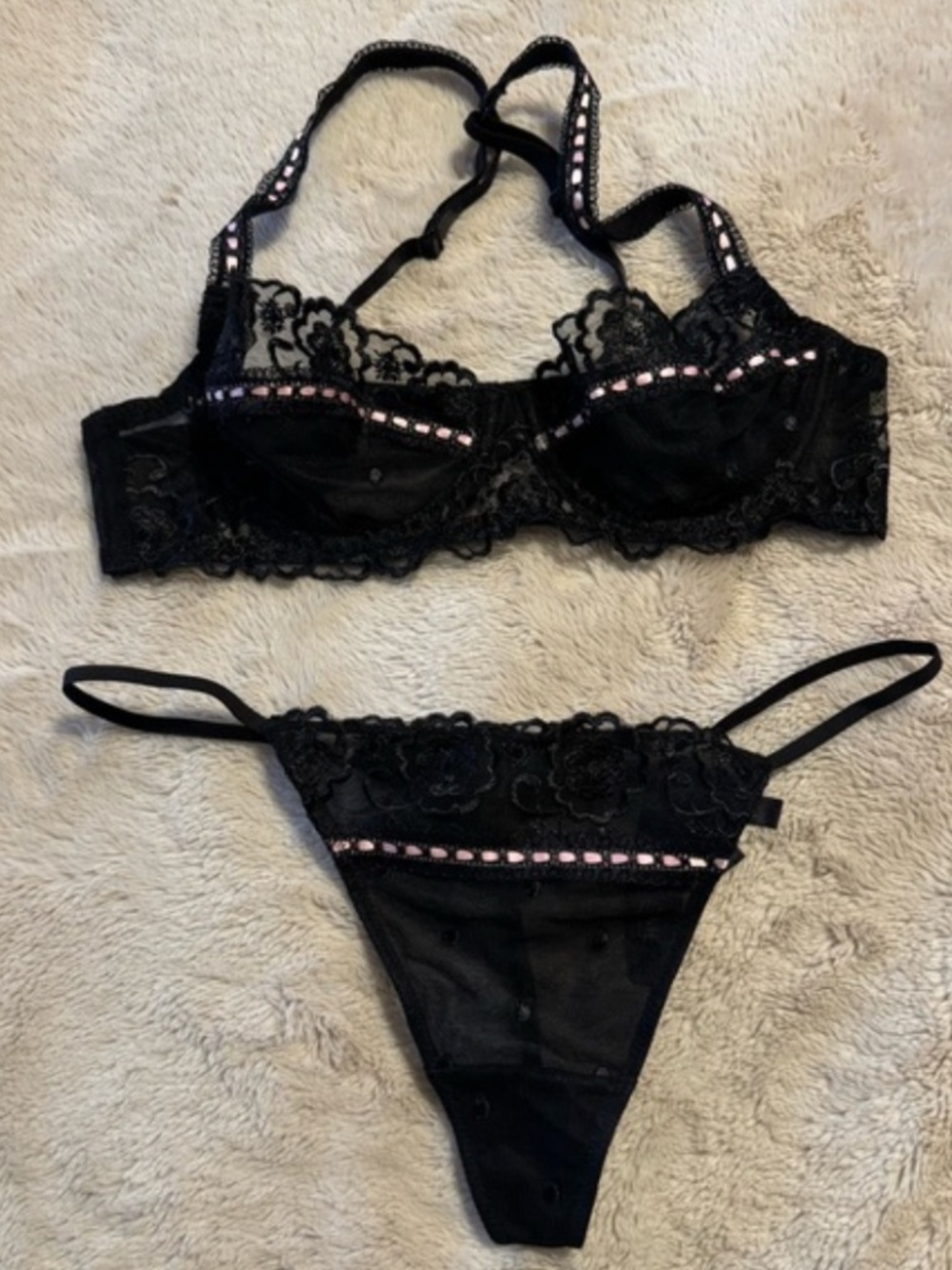 Adore Me Black Lace Bra & Thong Set 32B Small